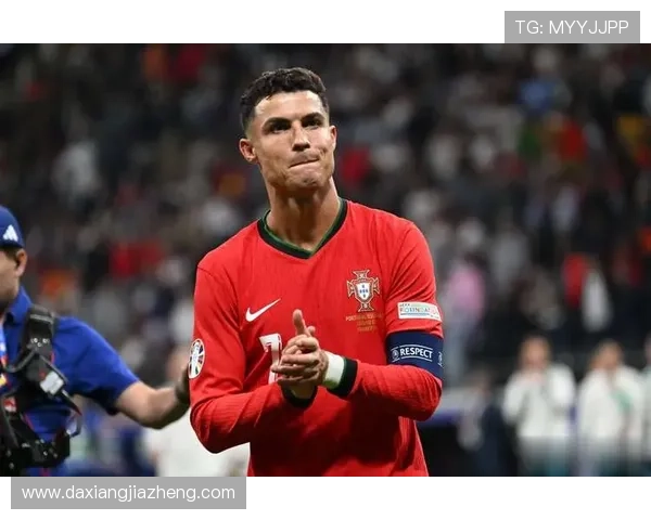 回顾足球历史较早的明星球员及其辉煌成就分析 回顾足球历史较早的明星球员及其辉煌成就分析